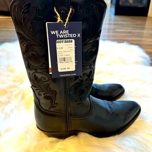 Twisted X Women’s Cowboy Boots; BNWT; size 9; black
